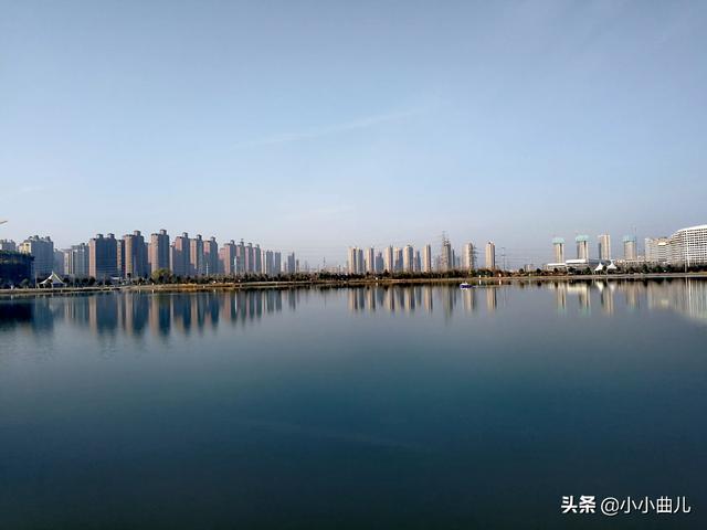 张信哲个人资料:有哪些初听不识曲中意再问已是曲中人的作品