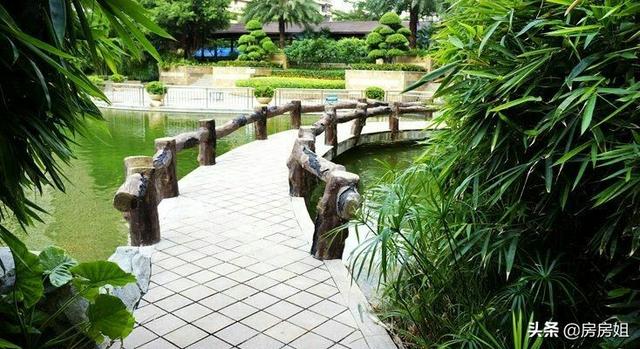 买电梯房6楼后悔死了,6层洋房带电梯，顶楼边户，能买吗？