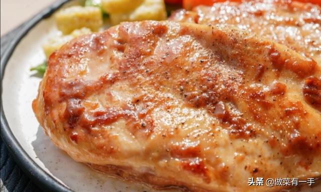 鸡胸肉减脂瘦身必备食谱，鸡胸肉都有哪些好吃的做法