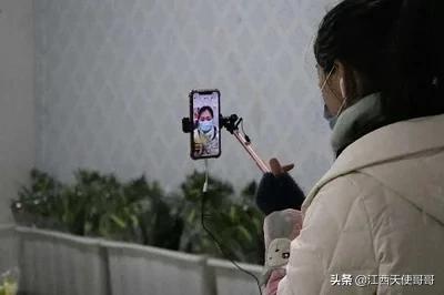 宋雨琦公布恋情:喜欢一个男明星很久了，可是他公布恋情了，还要继续喜欢吗