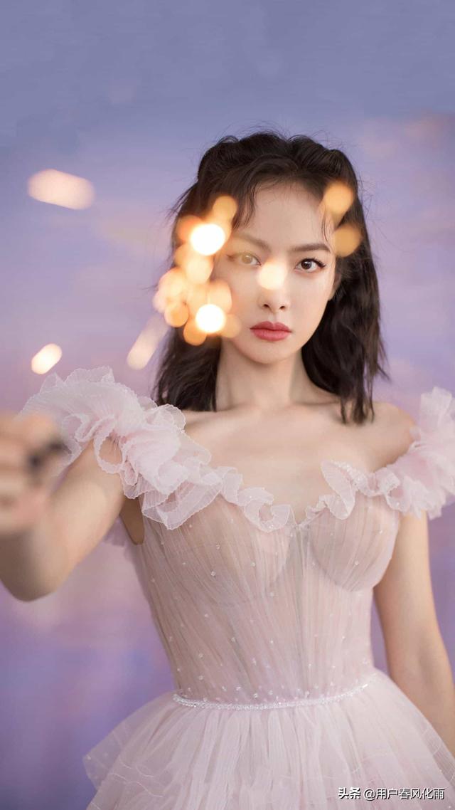 <a href=https://maguai.com/list/256-0-0.html target=_blank class=infotextkey>朋友圈</a>唯美走心的短句:有哪些微信里句句走心的精彩句子？