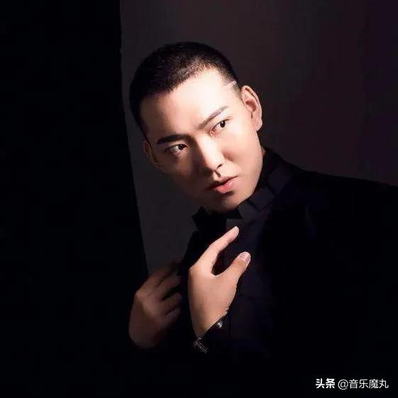 最近一首《桥边姑娘》,特别火,你怎么看？