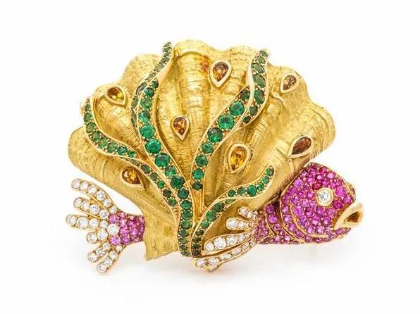 蓝宝石哪些人不宜戴,蓝宝石葡萄优缺点是什么？都有哪些品种？