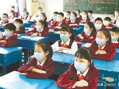 高中女生因疑患癫痫复学受阻，学校不能怕担责就为难父母，现在疫情爸爸在广州打工回来，自己孩子学校不给他去上课合理吗？