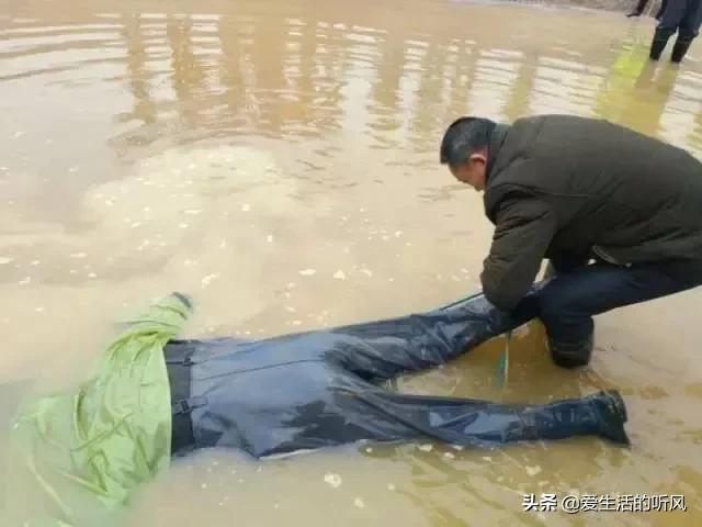 捞尸队灵异事件:捞尸人，为什么不愿意捞少女的尸体？