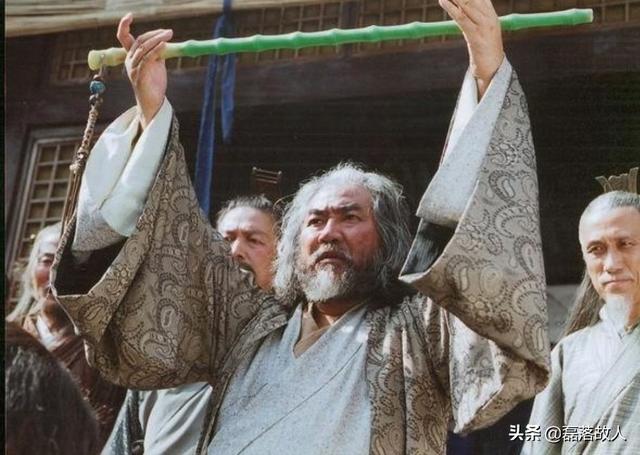 通过明教圣猫谁的考验:乔峰从未有过奇遇，为何年仅三十就罕见敌手了？