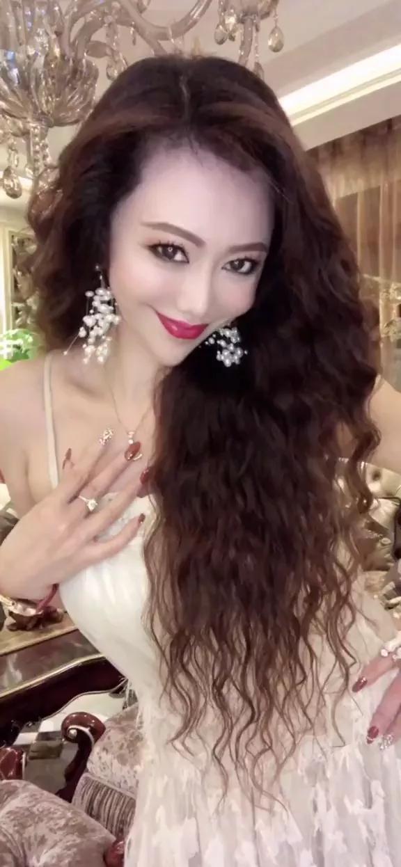 世界上最美的女人是谁？