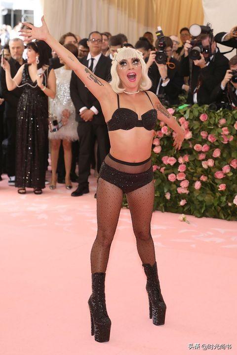 ladygaga身高:如何评价Lady Gaga的造型艺术