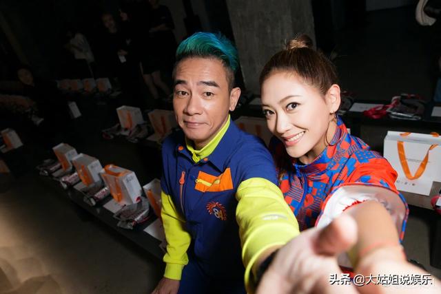 明星夫妻照片:娱乐圈中最幸福的明星夫妻是哪一对或者是哪一对情侣