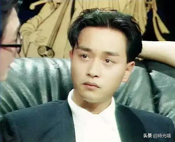 陈嘉上郑爽:今天是拜登的就职典礼，却被哪些事情抢了头条