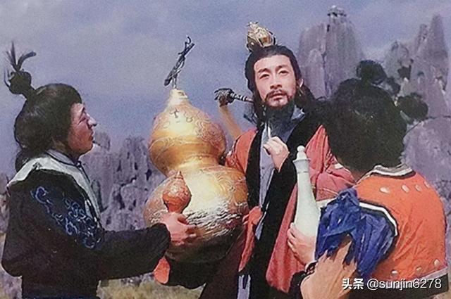 《西游记》中为什么天上神仙的童子、坐骑、宠物老喜欢跑到人间当妖怪？