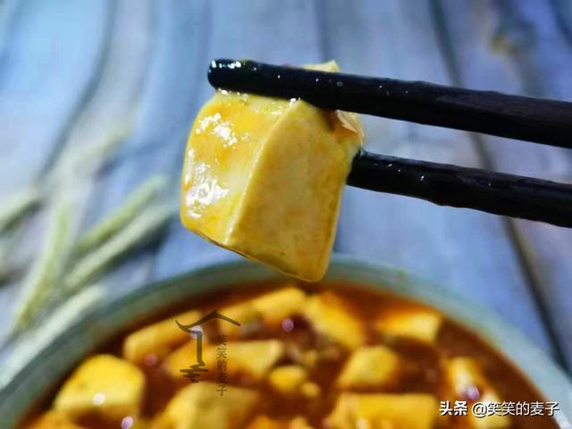 做麻婆豆腐没有葱花用什么可以代替？怎么做麻婆豆腐比较好吃？