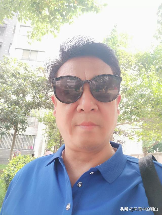 文章生活照:明星随便发的生活照与普通人充满正能量的好文章，你给谁点赞？