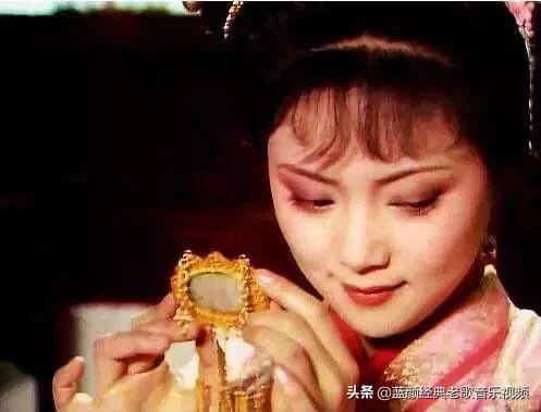 金玉良缘剧情:宝钗说“金玉良缘”是癞头和尚说的，有根据吗