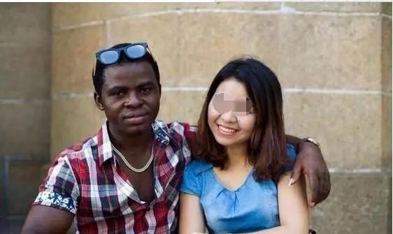 高校女生诡秘事件:疑清华法律硕士偷拍女生裙底，高等教育到底怎么了