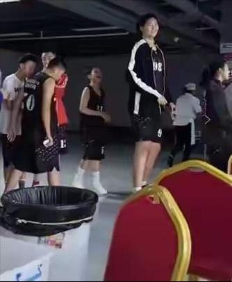 女篮天才张子宇爆砍36分，她能进国家队吗？