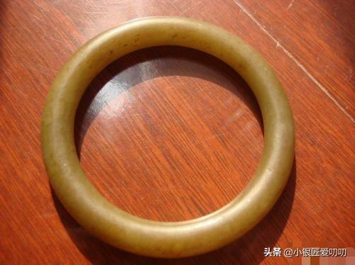 玉手镯图片大全,请问这个玉手镯怎么样，是不是正品？