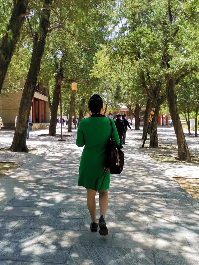 以前六十岁是花甲之年,现在是中年还是老年？
