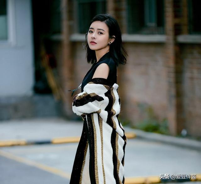 东方卫视主持人李菡:你喜欢东方卫视主持人陈辰吗？她的近况如何？