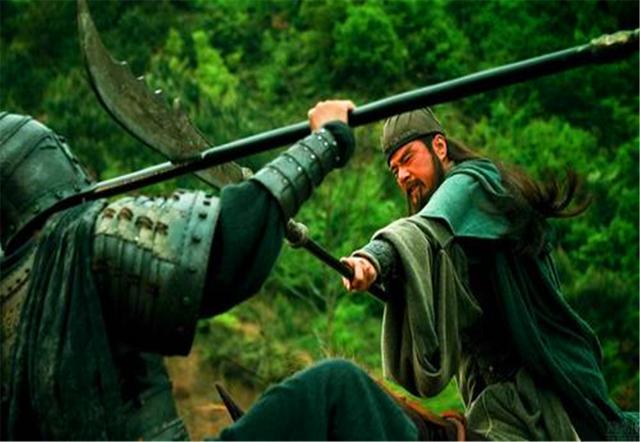 关羽斩颜良:颜良和文丑，都是袁绍难得的猛将，为何轻易被关羽斩杀？