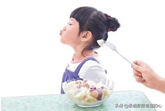 頭條問答 - 3歲半男寶寶不愛吃飯,飯老是在嘴裡含著怎麼辦?(16個回答)