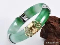 玉手镯摔碎预示什么,手镯断了到底要不要修复？