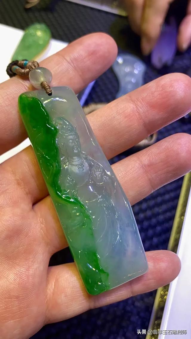 什么品质的玉比较好,请问下面4个玉，哪个最好？