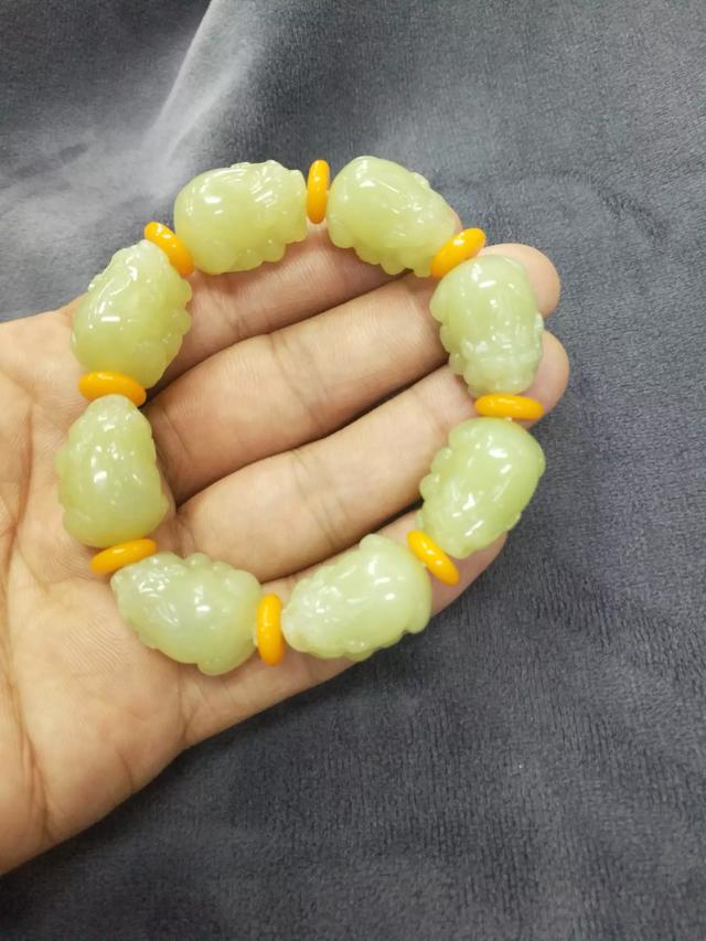 和田玉简介,和田玉与俄料，青海料，韩料的区别？