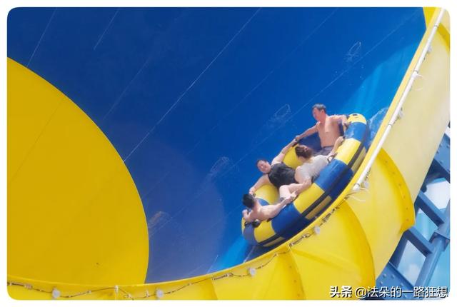 8月份去哪里旅游好(8月份去哪里旅游好玩又凉快的?)