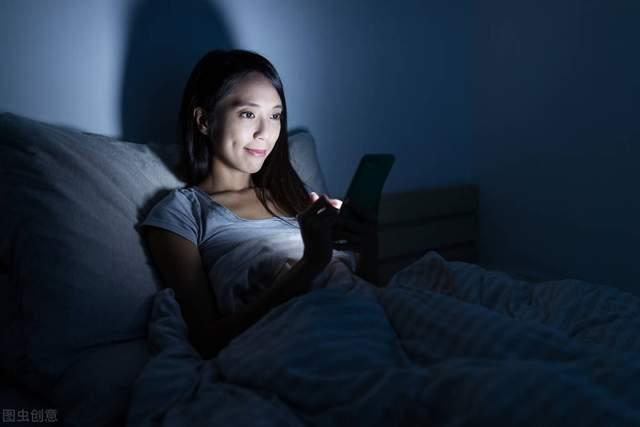 老婆偷情(山东男子回家发现妻子偷情，愤怒下打伤偷情者被判刑，你怎么看？