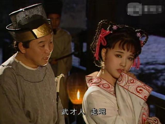 演员黄轩:张鲁一演13岁嬴政被嘲，为何35岁黄轩演18岁马得福就被夸？