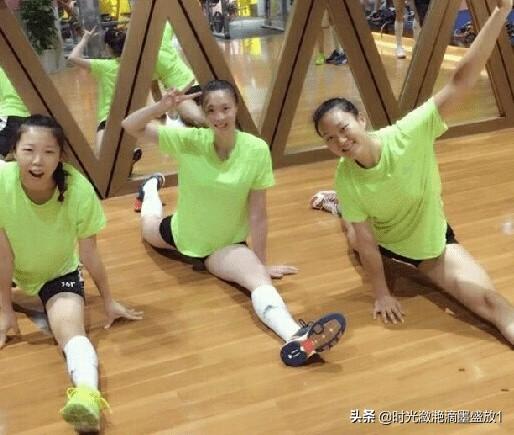 怎么评价跟朱婷一同出道的许诺亚？