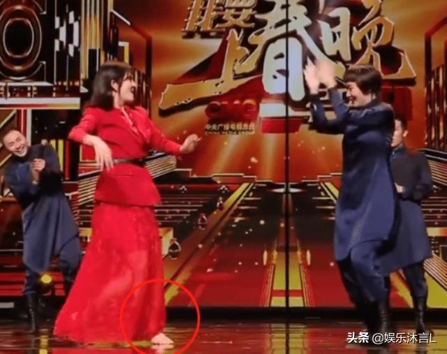 张蕾婚礼:央视为何舍“卿”启“娜”？