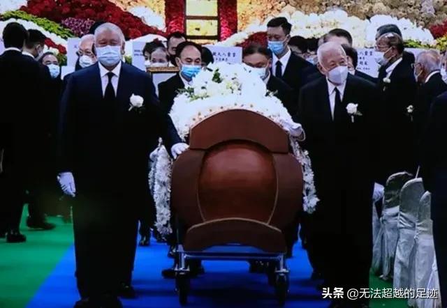 被何猷君称为全家骄傲，何鸿燊仍未下葬全家难办喜事，死去这么长时间，为何不下葬