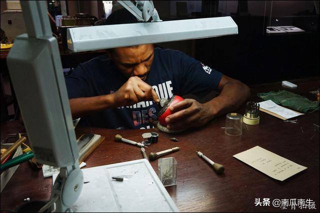 钻石加工,圆珠钻石面是怎么加工的？