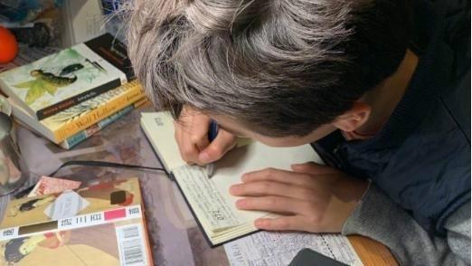 海清老公照片:有种神仙儿子叫海清儿子，自律到令人羡慕，网友：你怎么教的？
