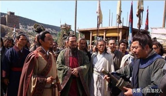 宋江怎么死的:水浒传中，宋江招安成功后，被赐死，为什么却不后悔？