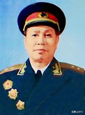 林彪简介:历史上有哪些名人是光头？都是怎么造成的？