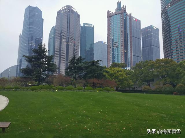 上海是个什么样的城市，上海是中国最发达和人口最多的大城市吗