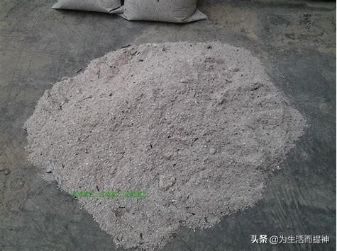 男子当街生火烤狗拍虐狗视频:如何评价一男子要吃狗肉当街摔死他人小狗，后遭暴打？