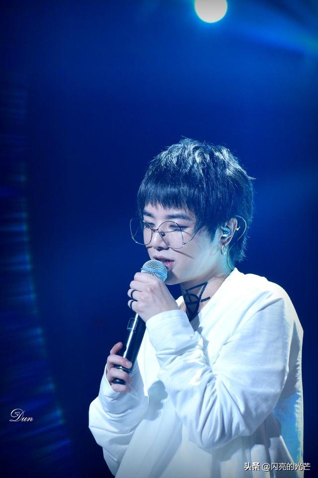 华晨宇个人资料简介:华晨宇《斗牛》这首歌在表达什么？