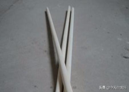 红酒怎么开瓶塞,没有开瓶器怎么打开红酒的木塞？