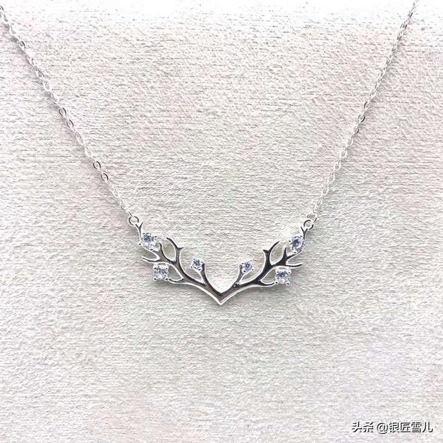 银项链戴一段就黑继续戴下去能自己变亮吗？