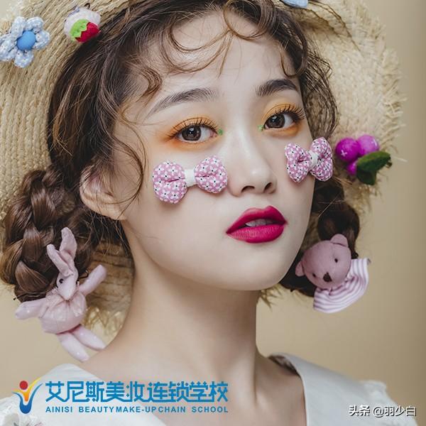 广州宠物美容学校学校:宠物美容学校的学费标准是怎样的？如何选择好学校？