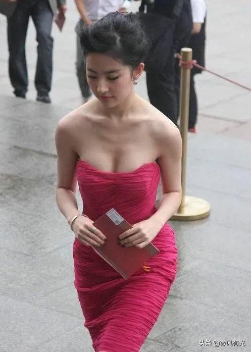 刘亦菲简历:刘亦菲为什么不改回中国国籍