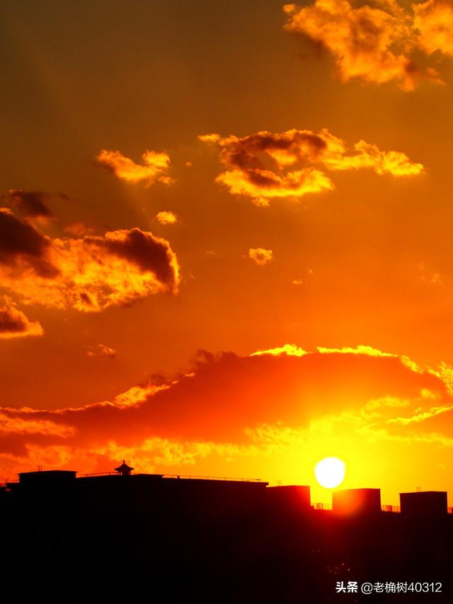 头条问答 - 请将你手机上最唯美的朝霞照片拿出来分享一下吧?