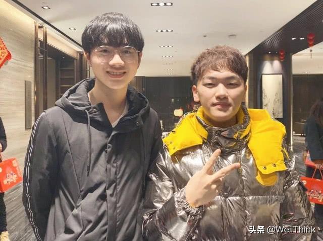 王者荣耀射手怎么选择末世和电刀？