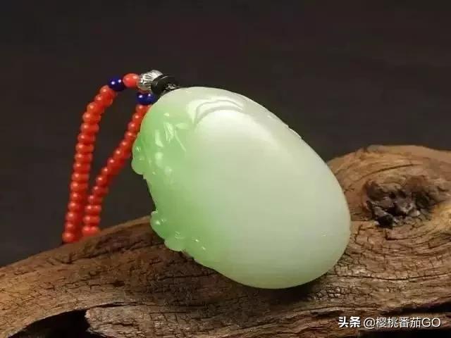 翡翠直播间的套路,斗鱼直播里卖的翡翠是真的还是假的？