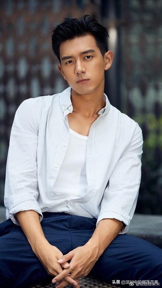 亲爱的热爱的导演:《亲爱的，热爱的》李现演技被质疑，你怎么看？