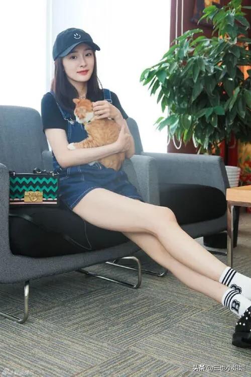 新红楼梦杨幂:为什么杨幂34岁了还是那么有少女感？